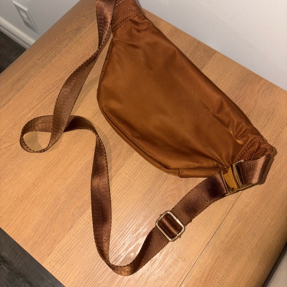 Stoney clover lane chocolate Fanny Pack - Picture 2 of 3